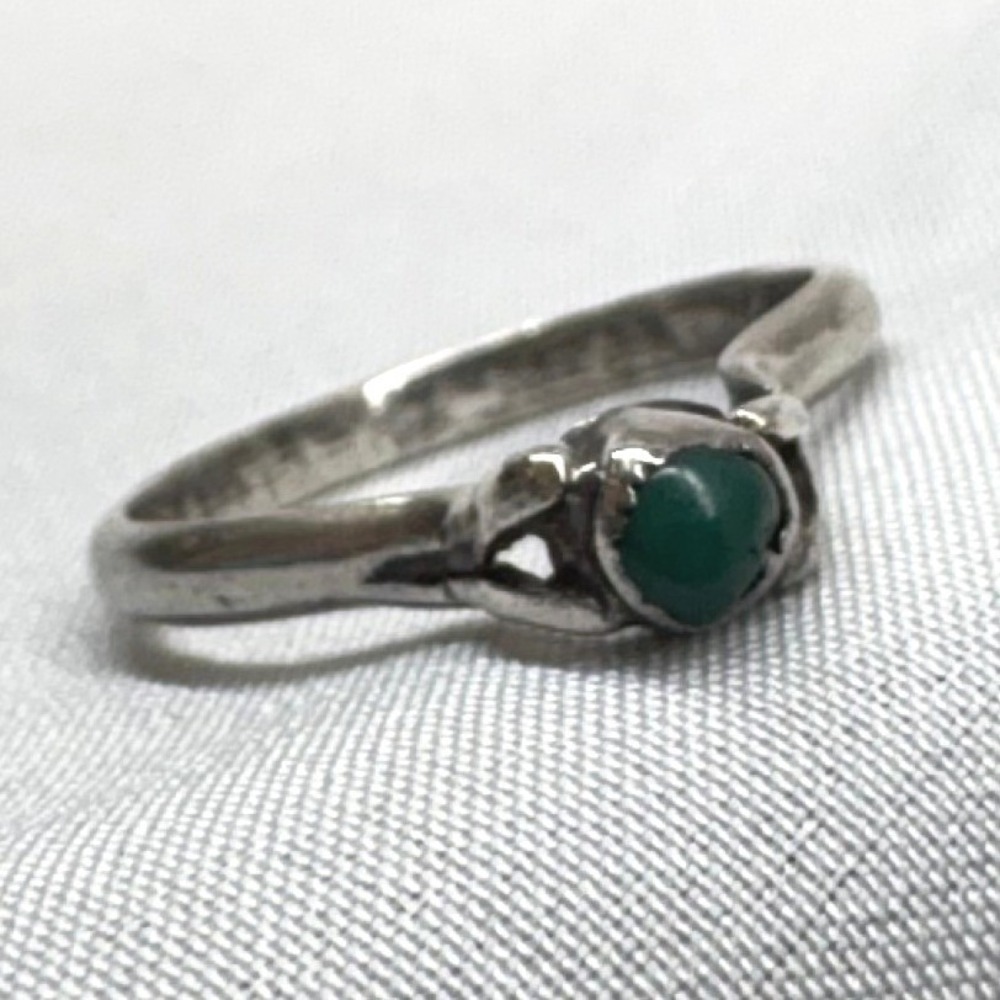Unbranded Dot Raised Ring Womens Size 6.5 Green Good Vintage 90s Boho Minimalist